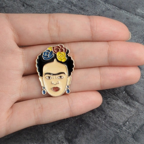 Beautiful Frida Pin - Picture 2 of 2